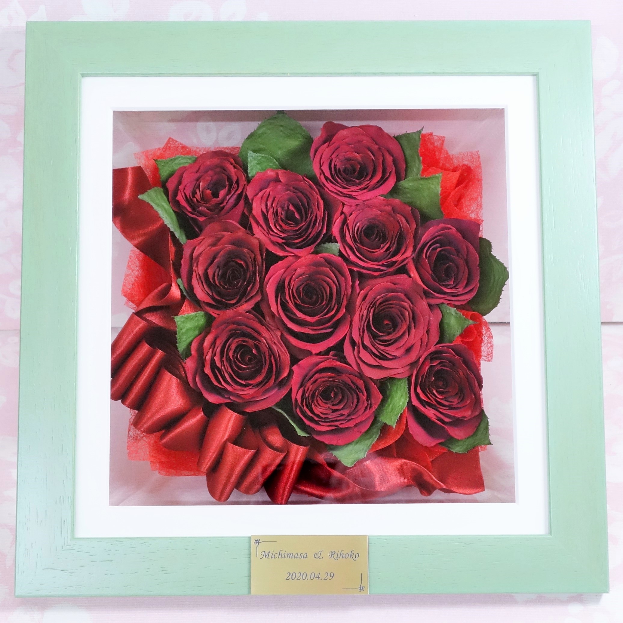 プロポーズの赤バラの花束を立体ボックスに保存加工