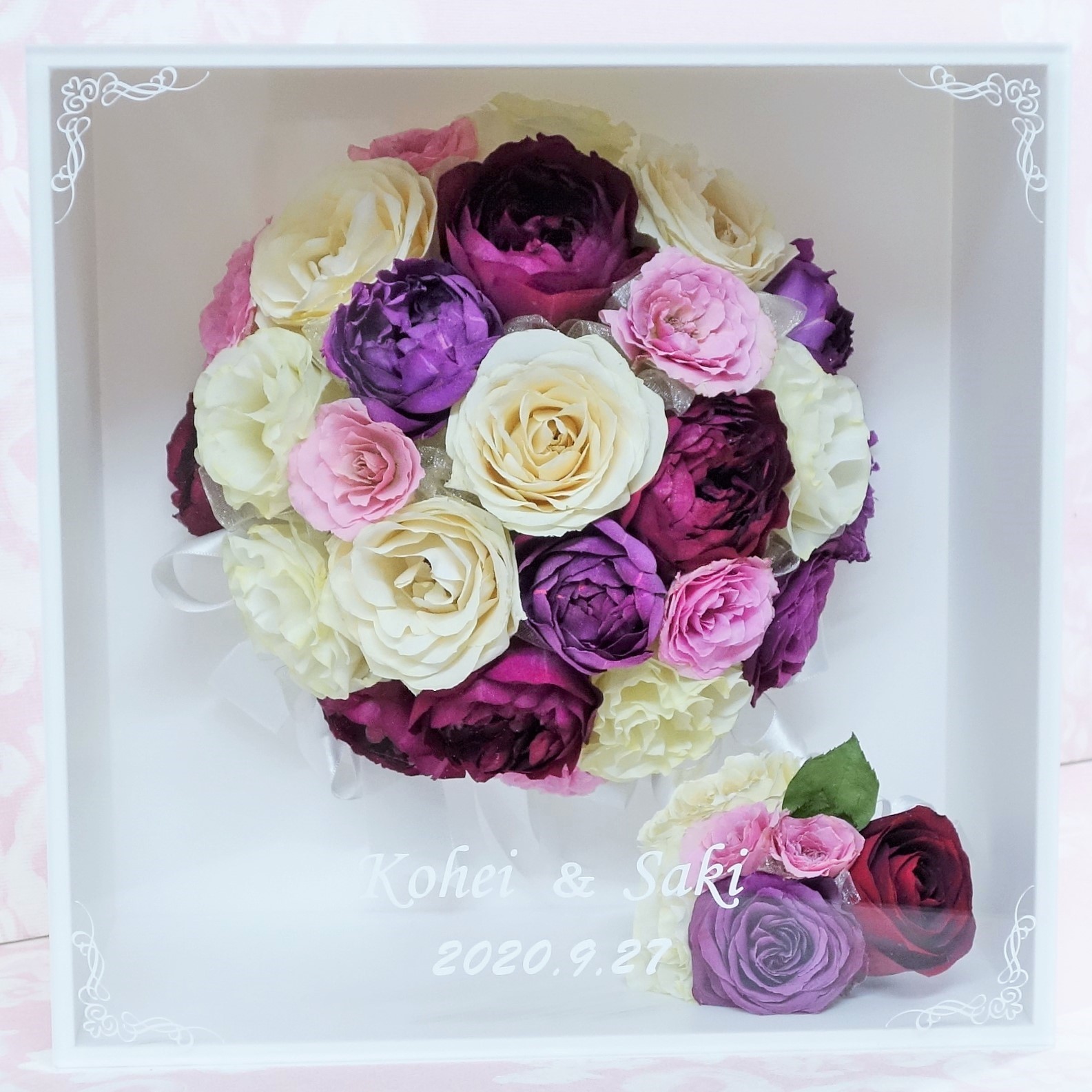 白バラや紫 ピンクバラのブーケとブートニアを立体ボックスに保存加工